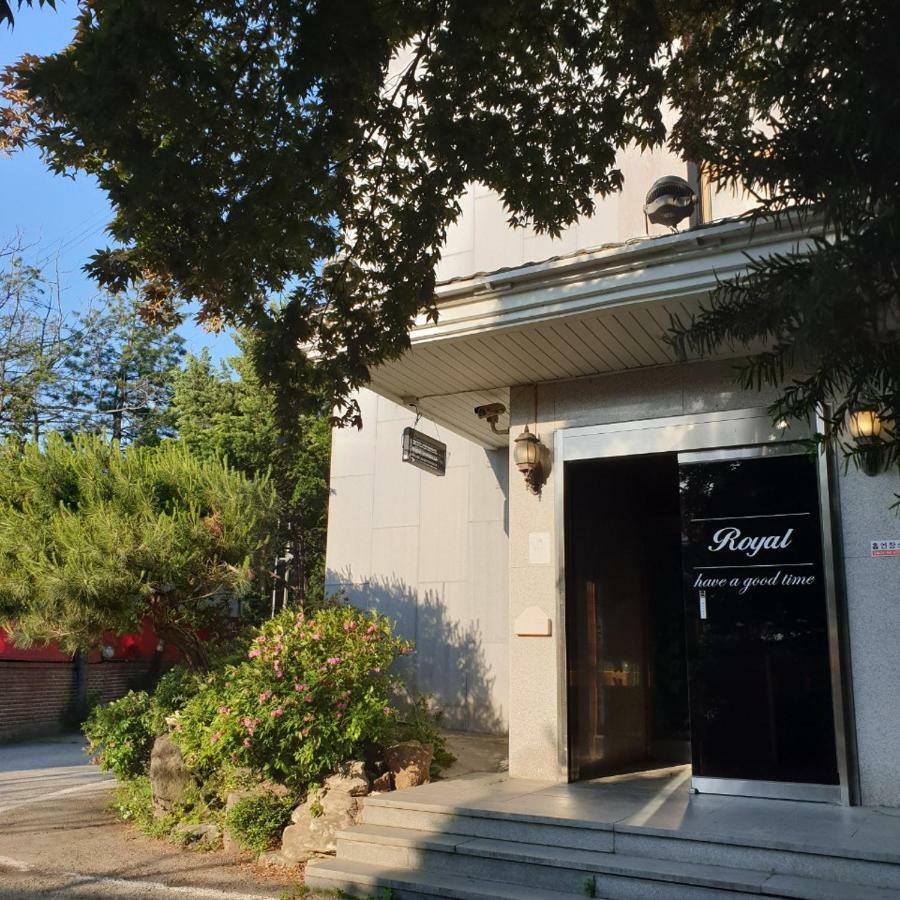 Pocheon Royal Hotel Екстериор снимка